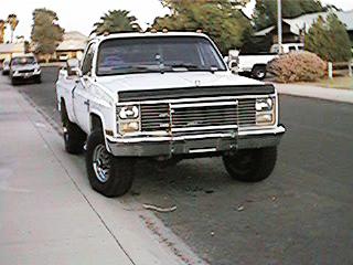 truck1.jpg (17783 bytes)