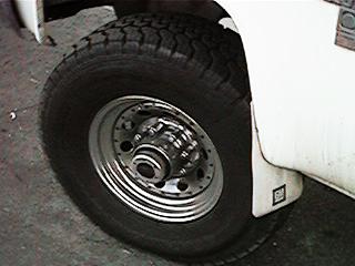 truck5.jpg (14042 bytes)